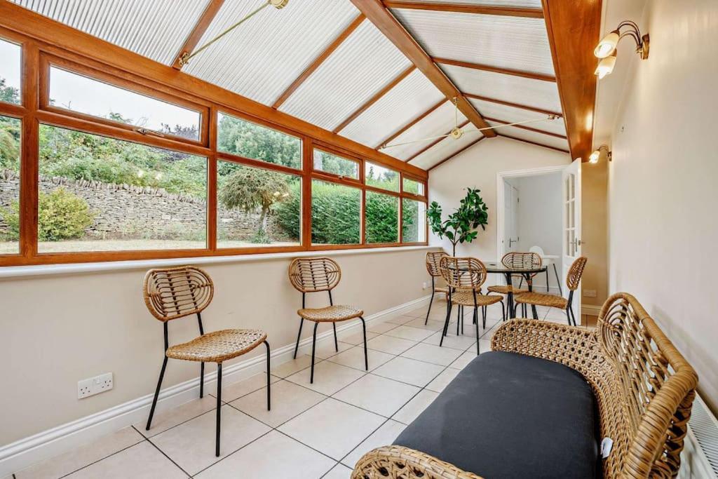 Beautiful 4-5 Bedroom Village House With Rural Views Salford  المظهر الخارجي الصورة