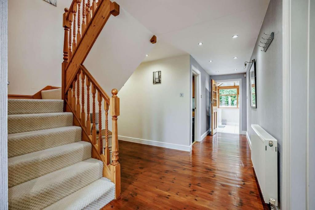 Beautiful 4-5 Bedroom Village House With Rural Views Salford  المظهر الخارجي الصورة